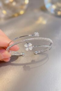 Minimal Floral Bracelet 🌸 _ Elegant & Cute Silver Jewelry for Girls
